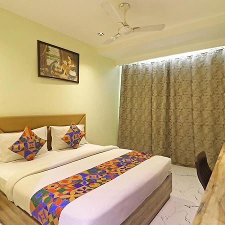 Hotel Good Vibe Near Delhi Igi Airport Nova Deli Exterior foto
