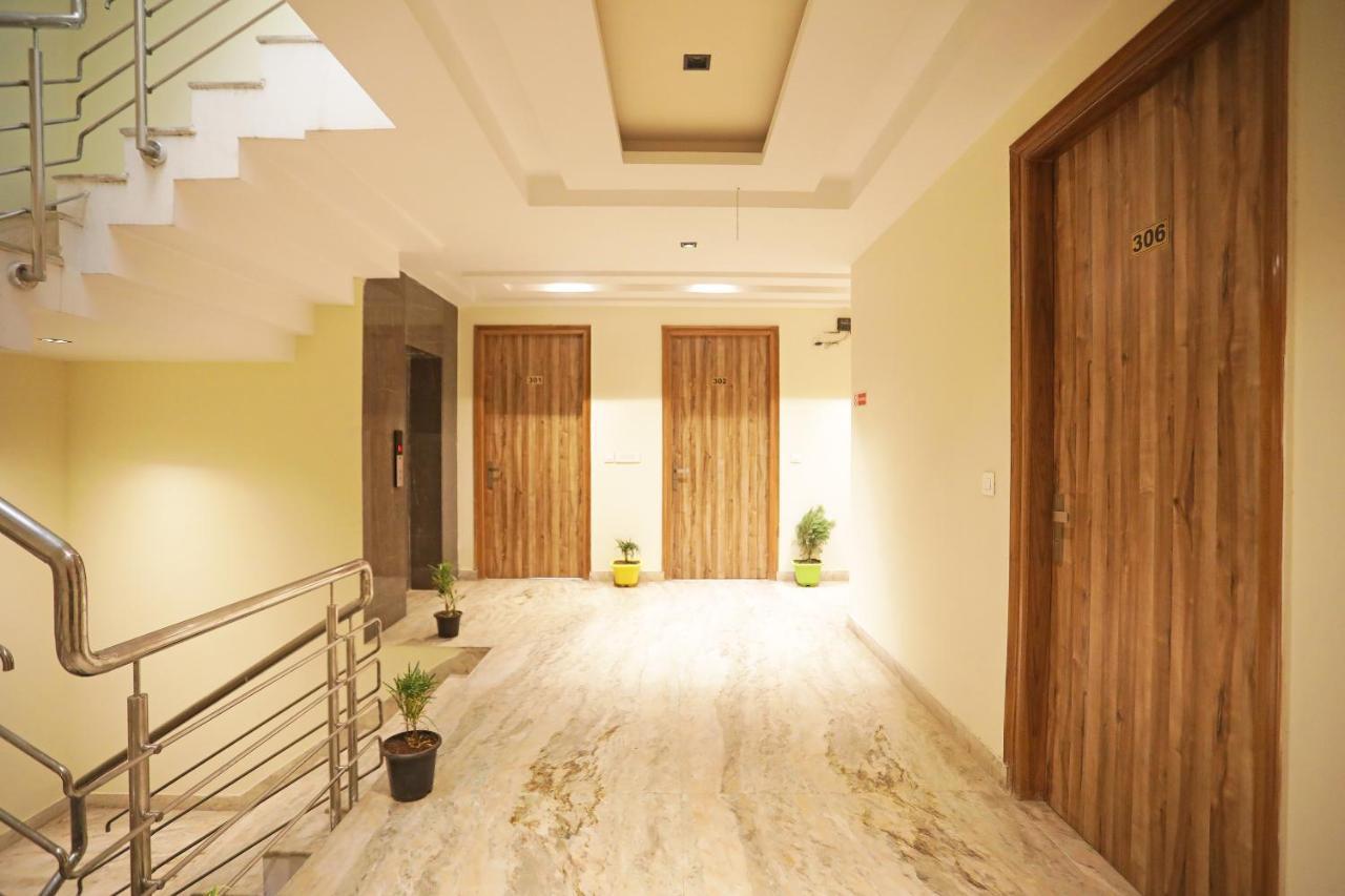Hotel Good Vibe Near Delhi Igi Airport Nova Deli Exterior foto