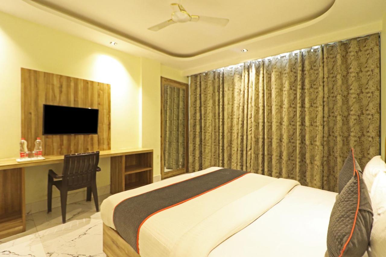 Hotel Good Vibe Near Delhi Igi Airport Nova Deli Exterior foto