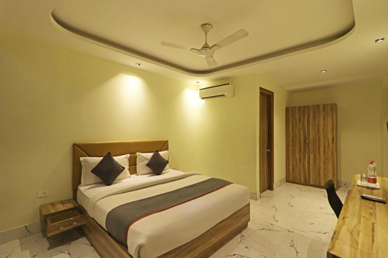 Hotel Good Vibe Near Delhi Igi Airport Nova Deli Exterior foto