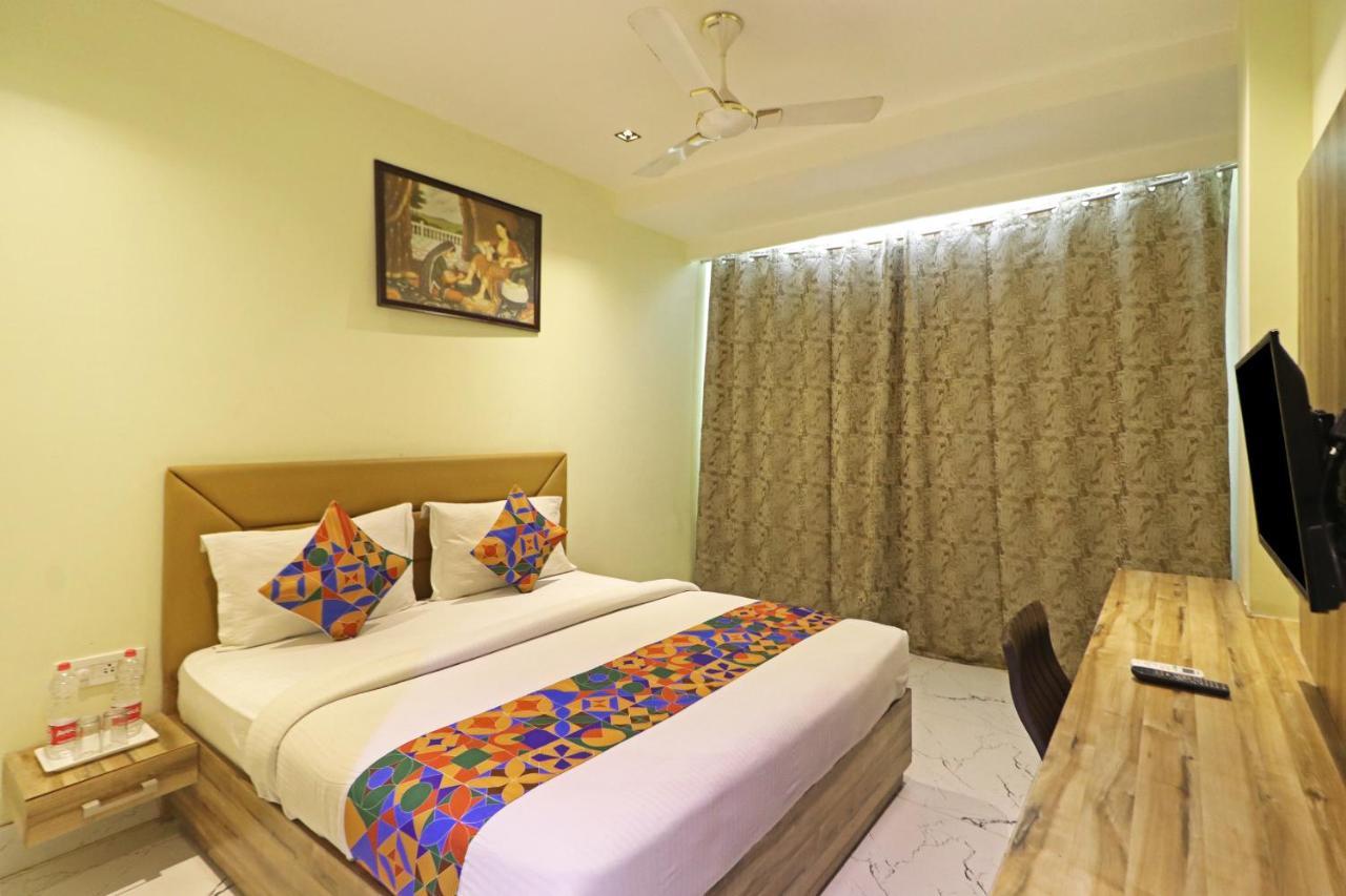 Hotel Good Vibe Near Delhi Igi Airport Nova Deli Exterior foto