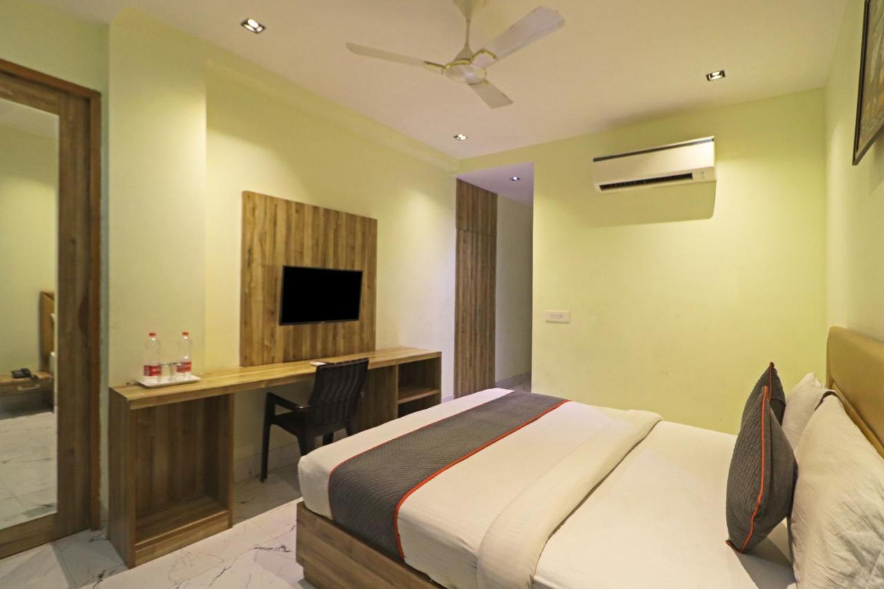 Hotel Good Vibe Near Delhi Igi Airport Nova Deli Exterior foto