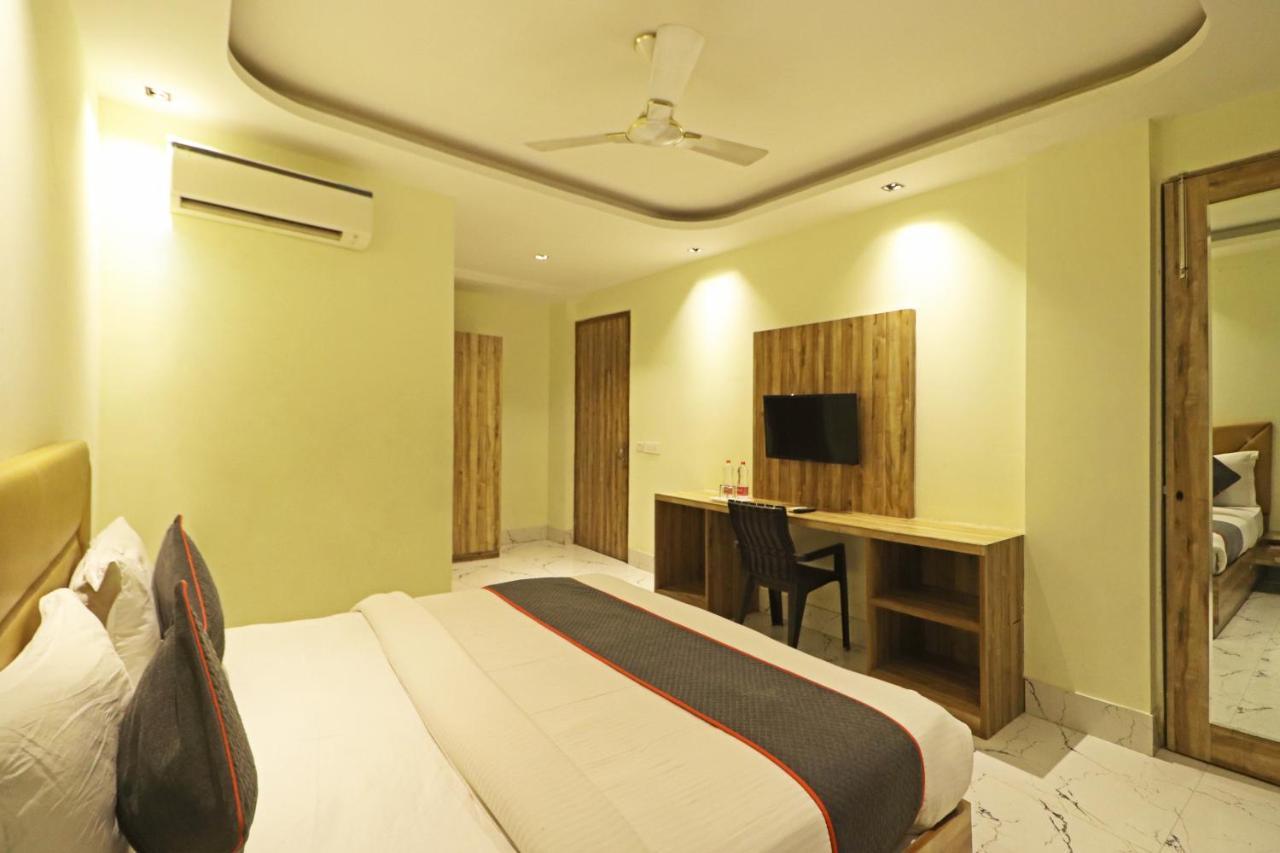 Hotel Good Vibe Near Delhi Igi Airport Nova Deli Exterior foto